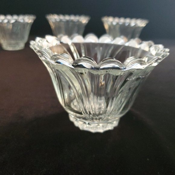 Set of 4 Elegant Clear Glass Ice Cream Sherbet Dessert Cups Dishes - Picture 4 of 6